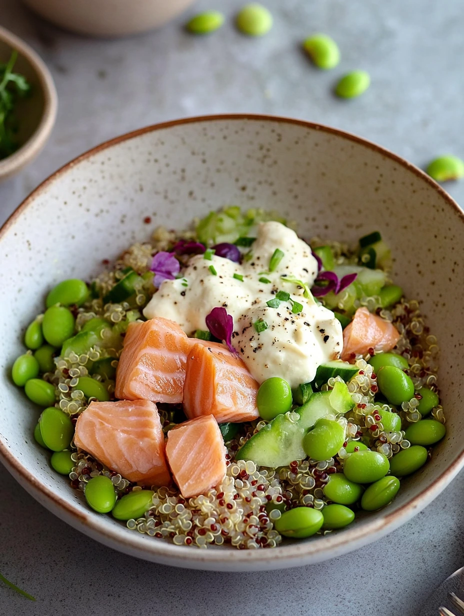 Salade saine au saumon, quinoa et edamame